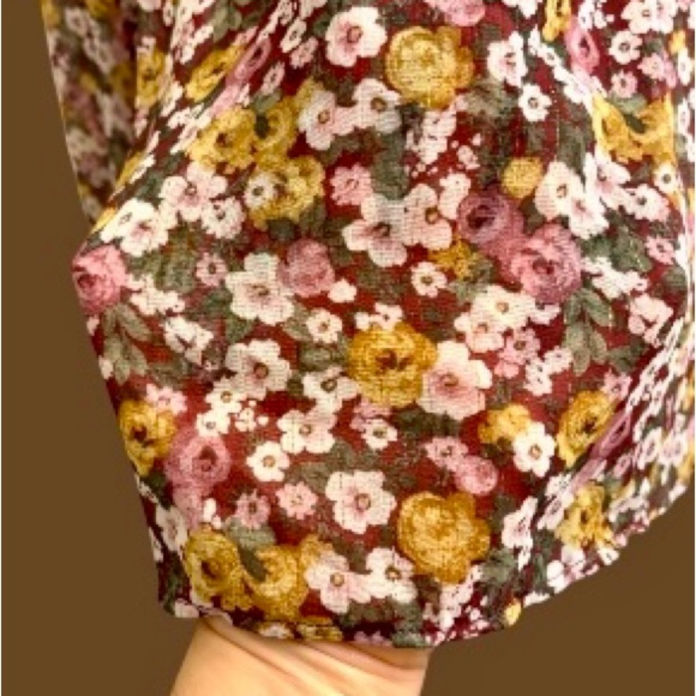Torrid 3X Blouse Long Sleeve Fall Floral Metallic Thread Button Details Relaxed - Picture 9 of 14